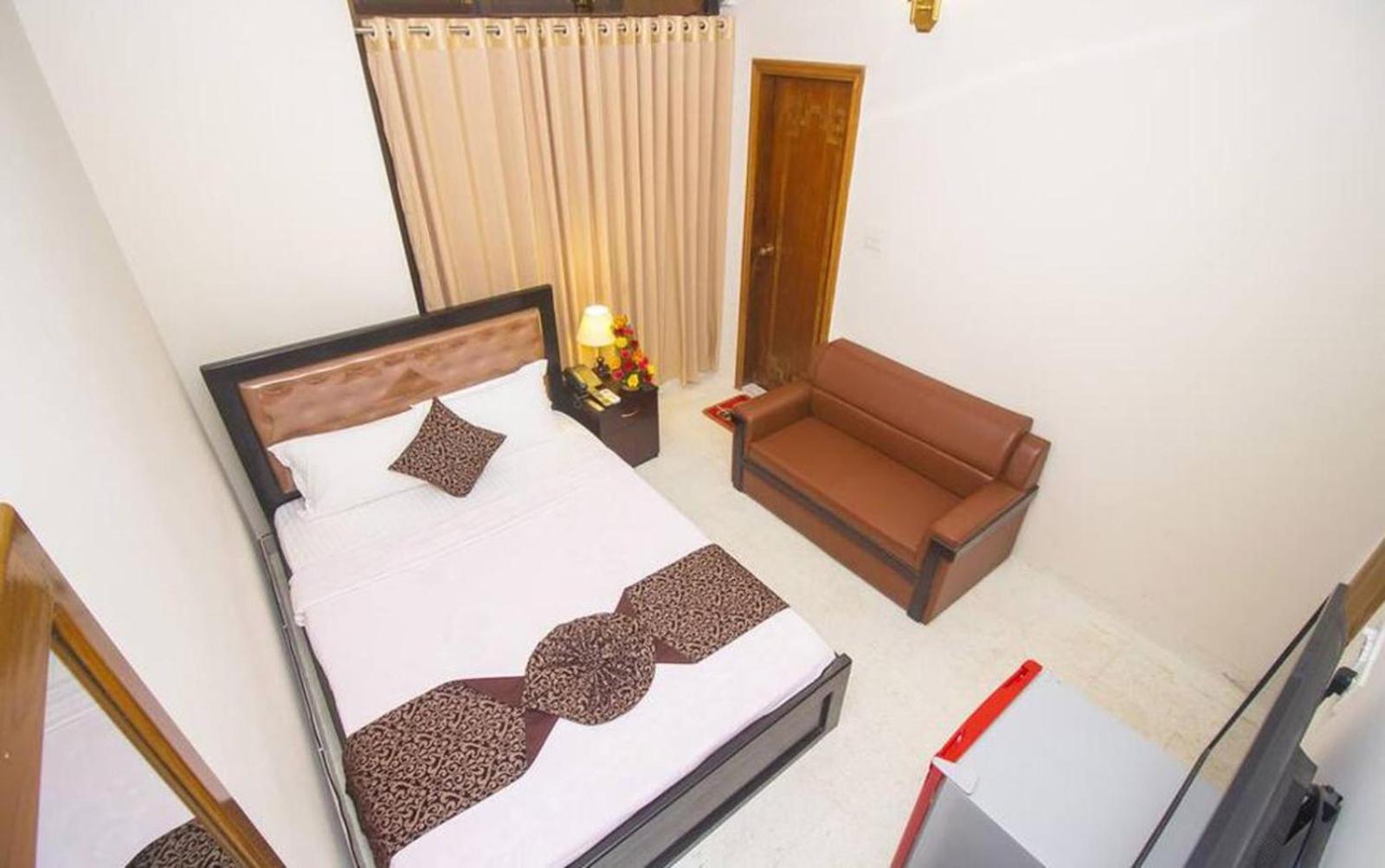 Hotel Suite Palace Baridhara Дака Екстериор снимка