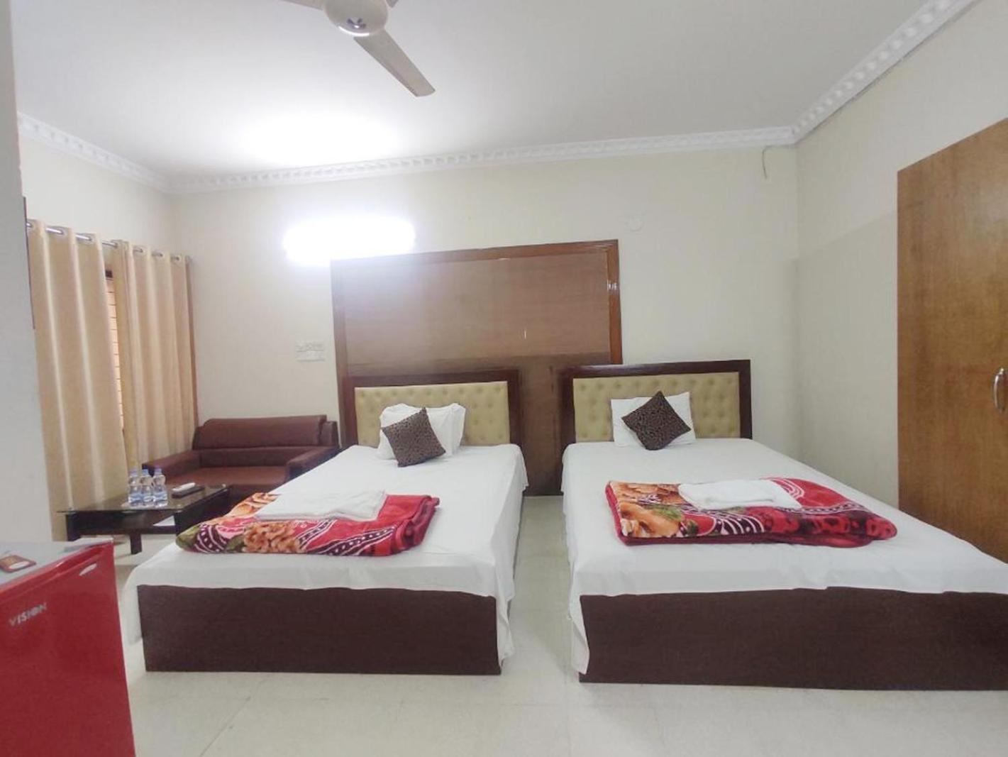 Hotel Suite Palace Baridhara Дака Екстериор снимка