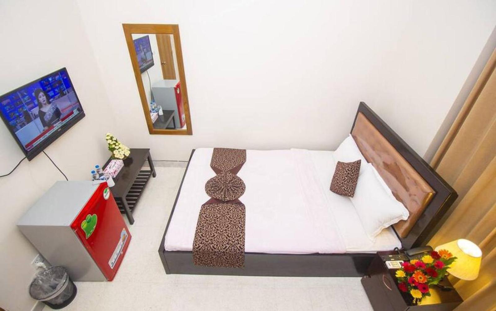 Hotel Suite Palace Baridhara Дака Екстериор снимка